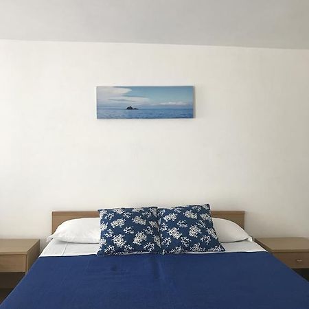 Scala Blu - Immobilevante Ponza Esterno foto