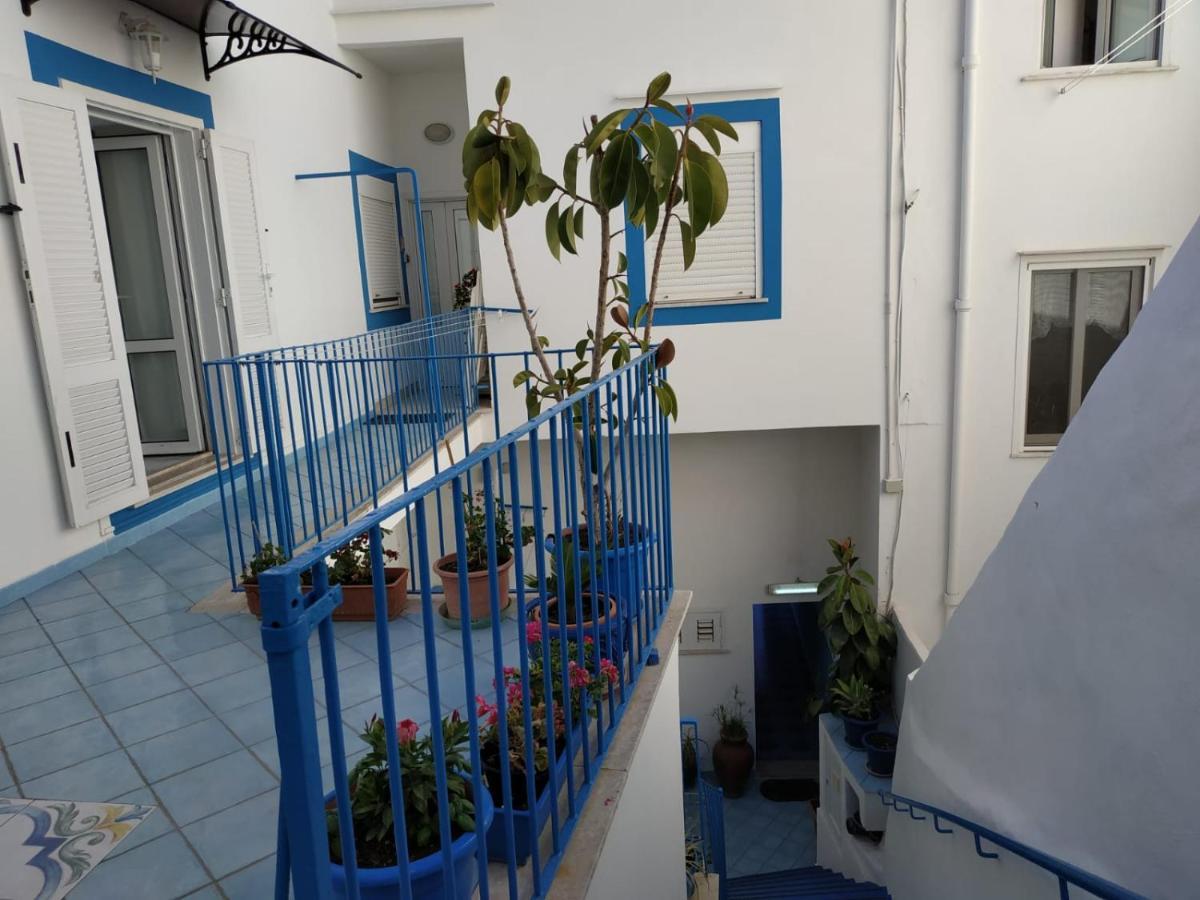 Scala Blu - Immobilevante Ponza Esterno foto